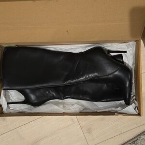 Le Chateau Black Leather Boots